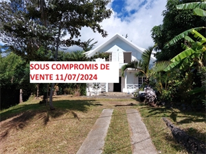 maison-villa à la vente -   97490  SAINTE-CLOTILDE, surface 150 m2 vente maison-villa - APR711156
